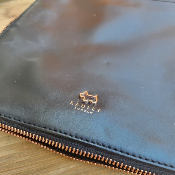 RADLEY LONDON EXPANDABLE ZIP TOP CROSSBODY - Picture 3 of 5